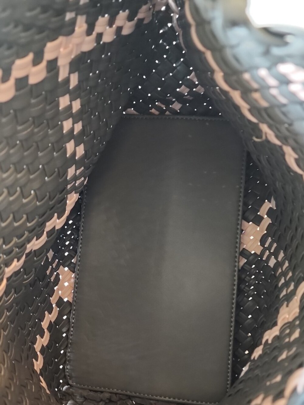 Woven Grey and Pink Tote Bag with Matching Pouch. NWOT. - Picture 3 of 10